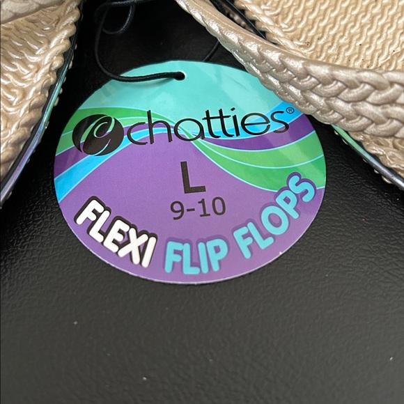 Chatties Metallic Gold Women's Sandals - Picture 2 of 2